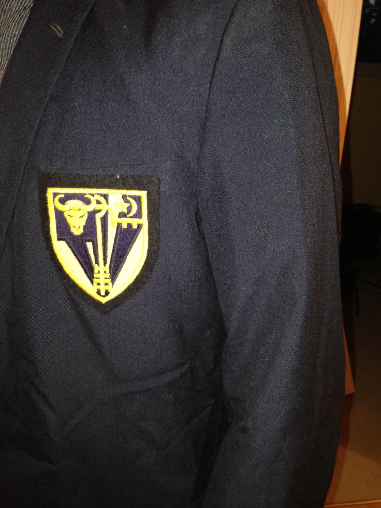 DrTeckKhong's tweet image. My Sixth-Former blazer crushed in a box.
Retrieved just in time from being binned.
#VictoriaInstitution #kualalumpur