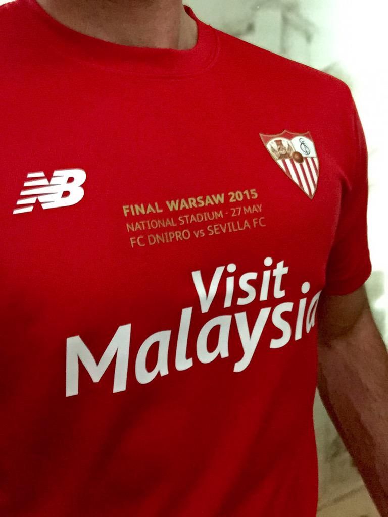 leonsfdo's tweet photo. Listo para el #RoadtoVarsovia , con la ilusión de Eindhoven,la fuerza de Glasgow y la fe de Turín #VamosAPorLaCuarta http://t.co/aZadXzadzq