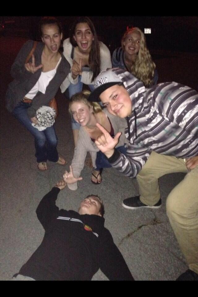 HalLogann's tweet photo. Happy birthday @NickMimosa 😂🎉 #OnlyLs http://t.co/wh7prgkGEw