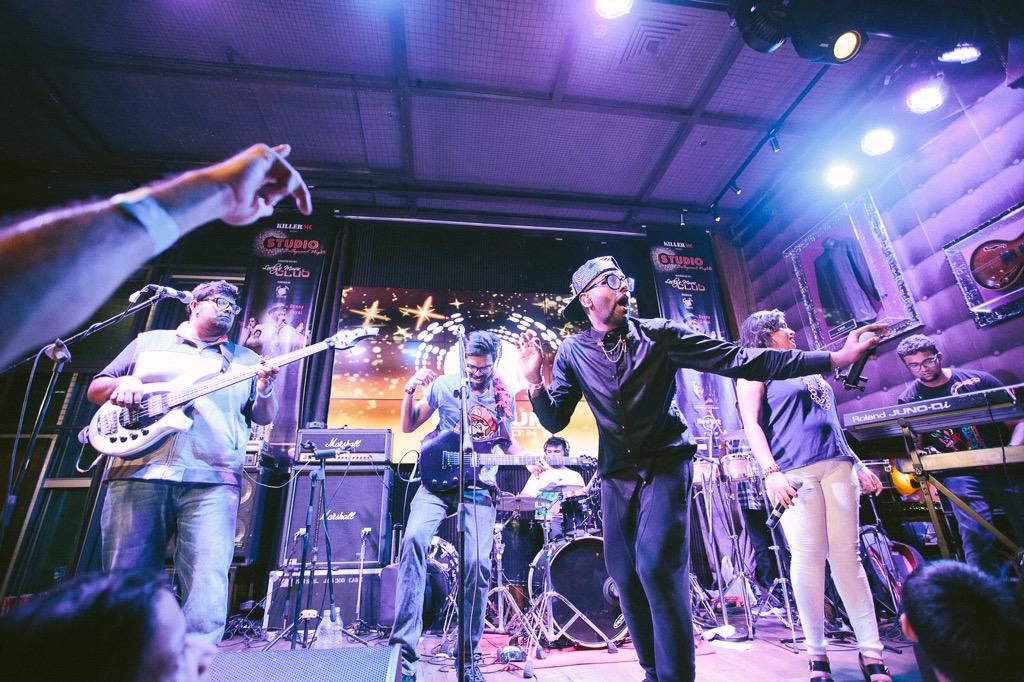 @Benny_Dayal @yashita_sharma @FunkTuation_ sure know how to bring the roof down... @HRCIndia #music #BollywoodNight