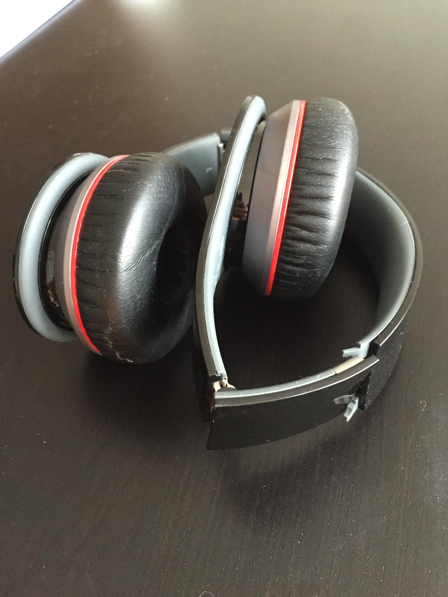 This just happened to my <a href="/beatsbydre/">Beats by Dre</a> wireless when I was putting them on my head on my way to the gym. Any salvation?