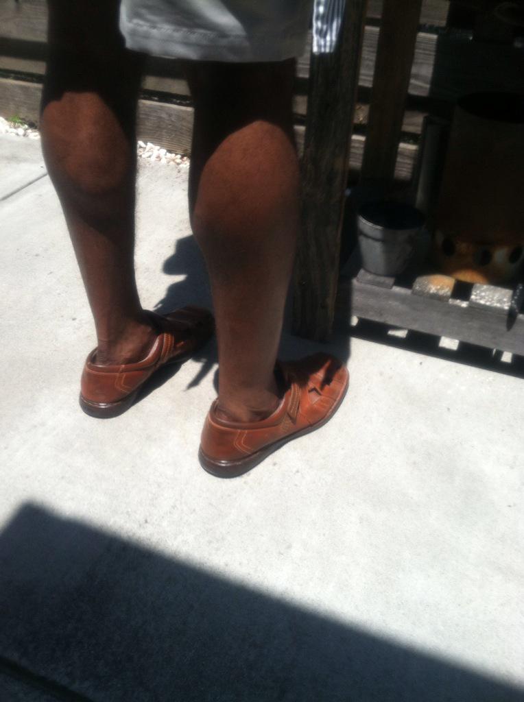 TRAW2RAW's tweet photo. #KicksOnFire #GrillOnFire #MemorialDay7s #ShoeGameFire #RibsOnTheGrillChickenOnTheShoes http://t.co/lSVRnSBKsW