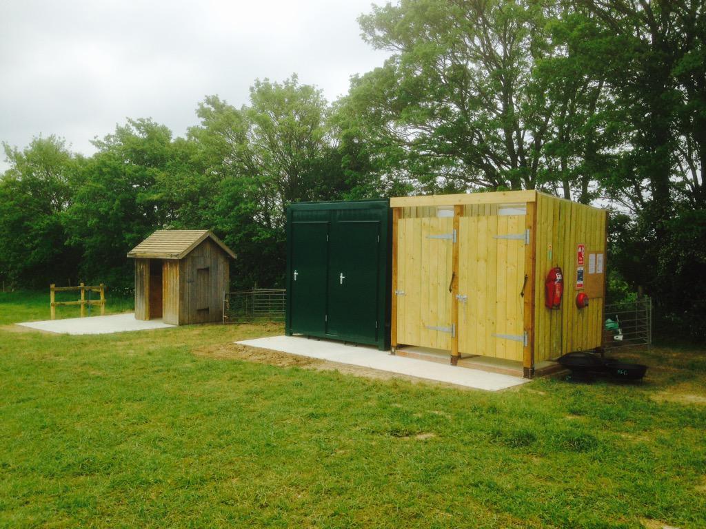 fontmills's tweet photo. Toilets showers wash up area all ready to go #fontmills farm http://t.co/13bAOJu1qw