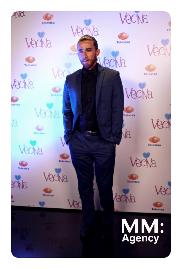 No te pierdas la nueva telenovela @LaVecinaTvMx #LAVECINA HOY INICIA 6:10pm <a href="/joseluisbadalt/">Jose Luis Badalt</a> <a href="/Canal_Estrellas/">Las Estrellas</a>