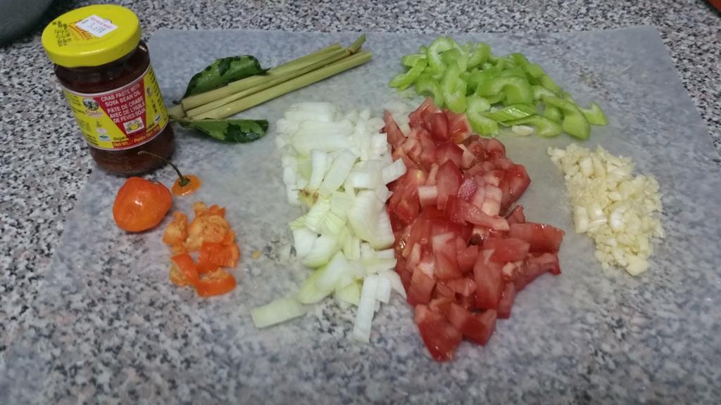 ButlersKitchen7's tweet photo. #CrabAndRice a #Bahamian favorite #ButlersKitchen http://t.co/kQEvd2SQiv