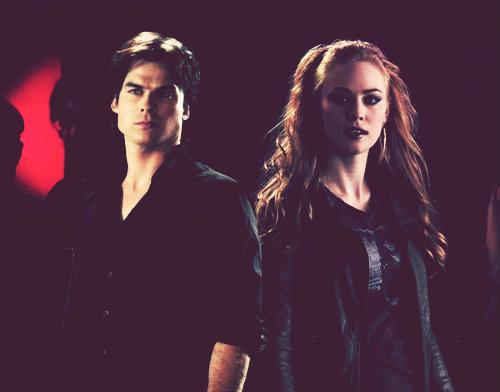 MordaciousDame's tweet photo. ||*waves in front of Jessica* Lookie here, Jess|| http://t.co/RVQ6VeM51X