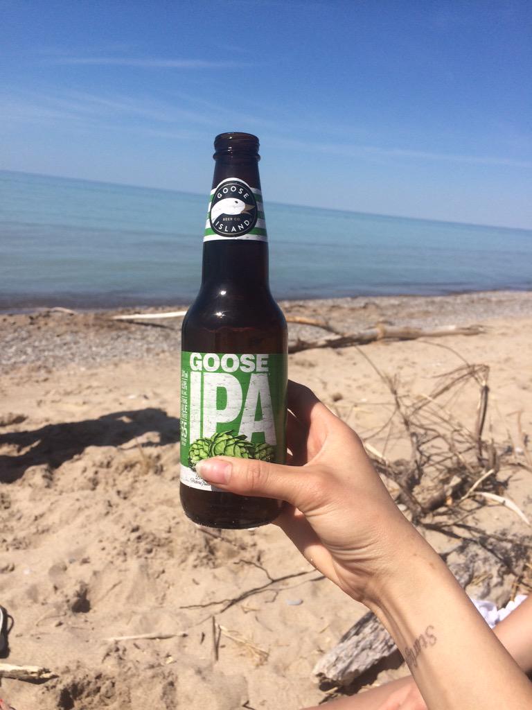 VivianLexo's tweet photo. Perfect day for a @GooseIsland IPA 😌 http://t.co/9x2dJ79EPI