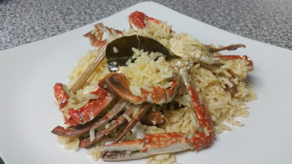 ButlersKitchen7's tweet photo. #CrabAndRice a #Bahamian favorite #ButlersKitchen http://t.co/kQEvd2SQiv