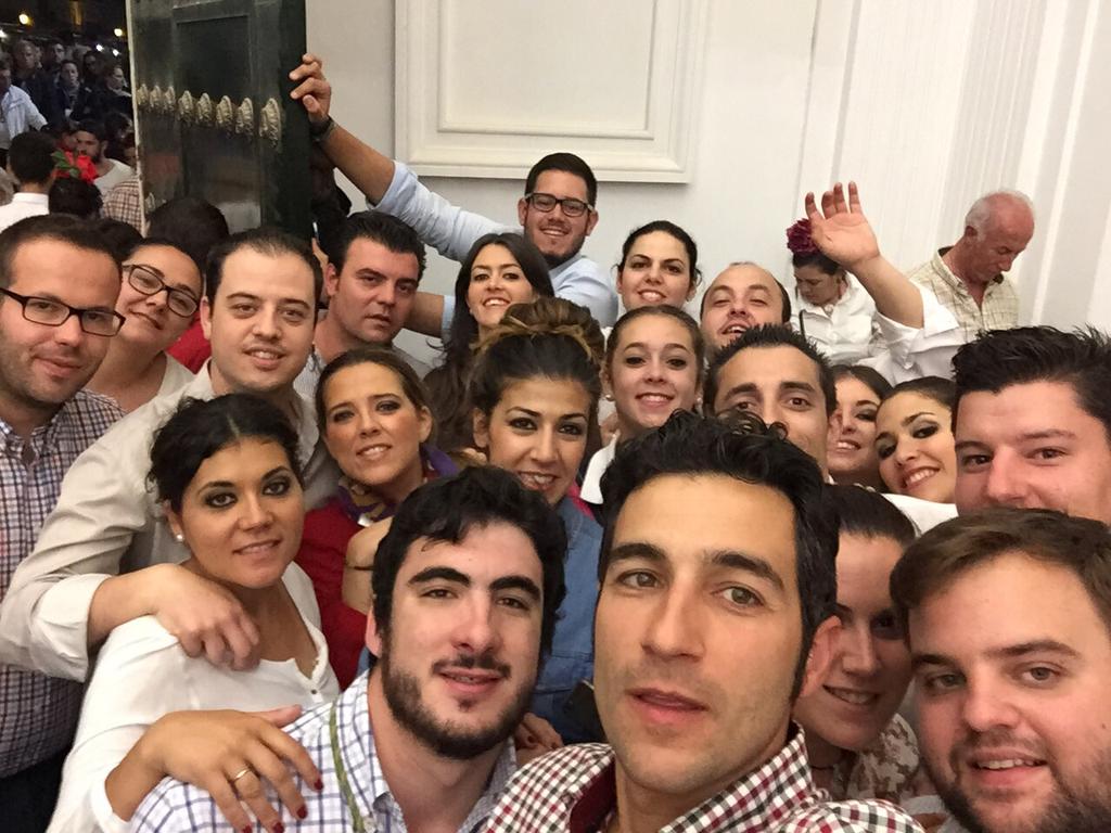 MjoseMillan91's tweet photo. No tengo palabra para describi ste Rocío!  Gracia a l gente d montoro y  a mi @chumillazo k es lo mejor d mundo tq http://t.co/z0opk9pYgk