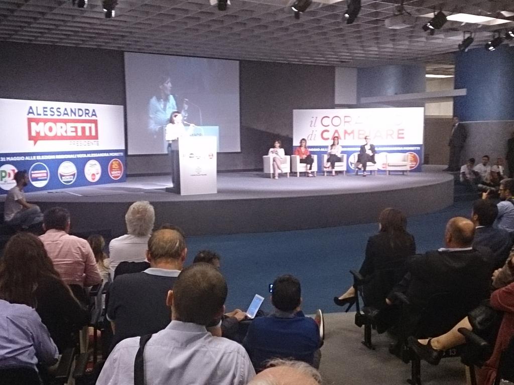 DonnePDVerona's tweet photo. Noi siamo quelli che non si lamentano mai, ma per 5 anni siamo stai governati da chi si lamenta sempre! #moretti2015 http://t.co/I9nEMVheIS