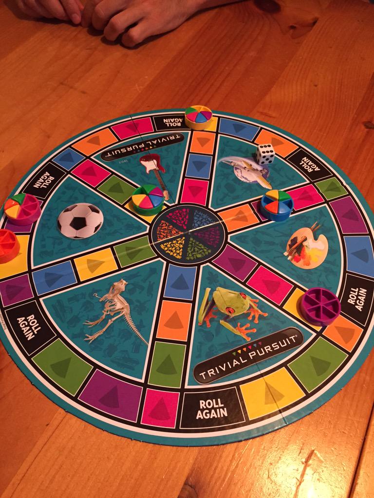 OolaMom's tweet image. Family game night👊 #maxwon