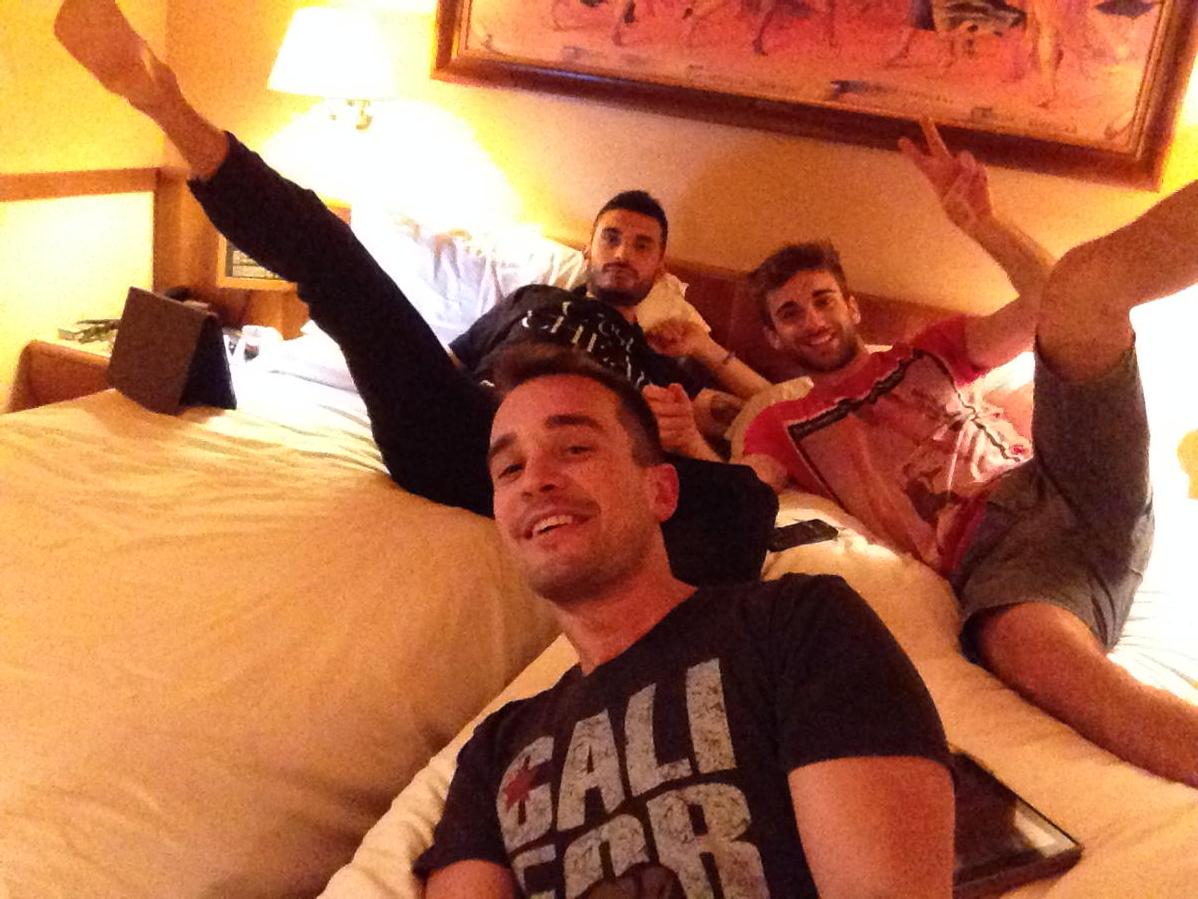 AleParoli's tweet photo. Ancora Norcia..ancora el Triplete..#ritiro #scherma @TobiaBiondo @GarozzoDaniele http://t.co/85sehT9BWX