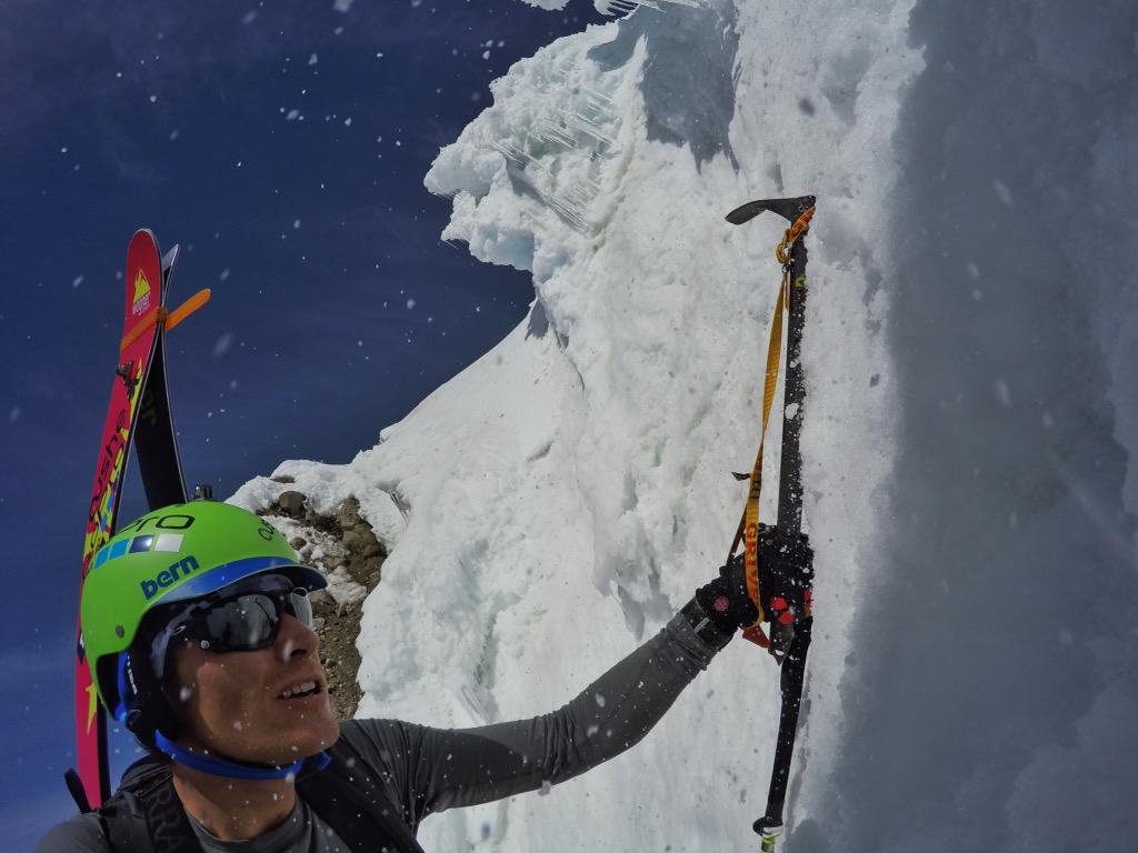 matthiasgiraud's tweet photo. Great summit on #mthood yesterday! @gopro #gopro @cushe #cushetime @thule #thulecrew @BernUnlimited #superfrenchie http://t.co/Z1bcb7ZtFo