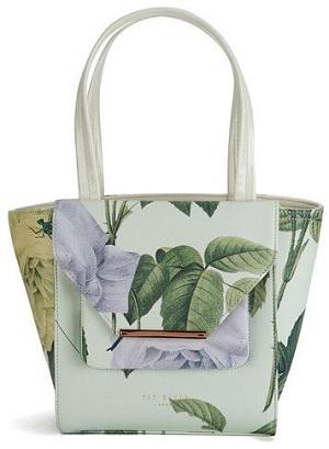 handbag_hack's tweet image. Treat yourself this bank holiday weekend with 30% off some lovely #handbags: buff.ly/1HDyg9x