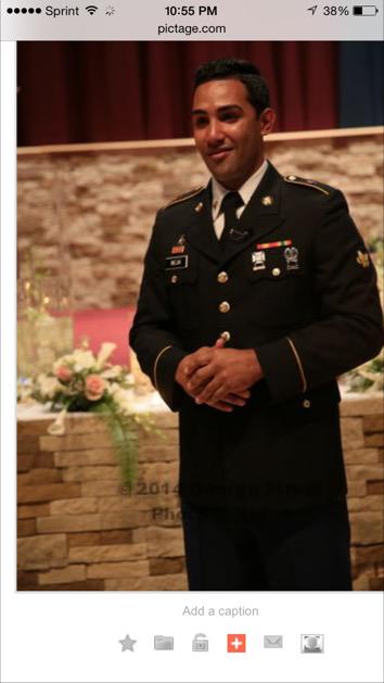 eafanador5's tweet photo. Happy Memorial Day to all our hero's serving and have served!! My soldier ! http://t.co/DVTMFkwhHo