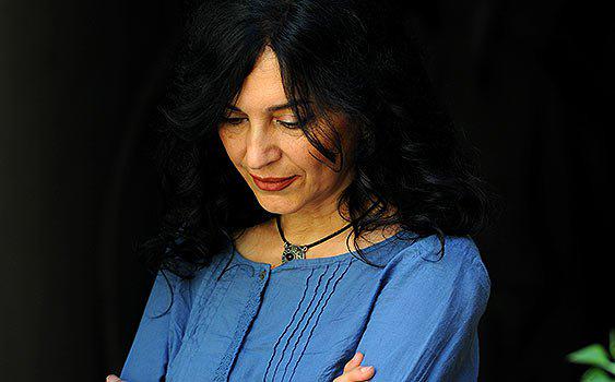 "Herkesin başını alıp gidesi vardır ama aklındakileri sığdıracak valiz bulamaz."

/Nazan Bekiroğlu/