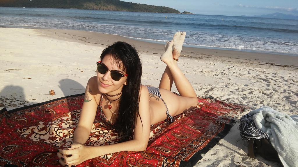 FernandaSchmtt8's tweet photo. #Paraty #PraiaDoCoqueiro 🌊🌞🌴 http://t.co/yAwxT9583G