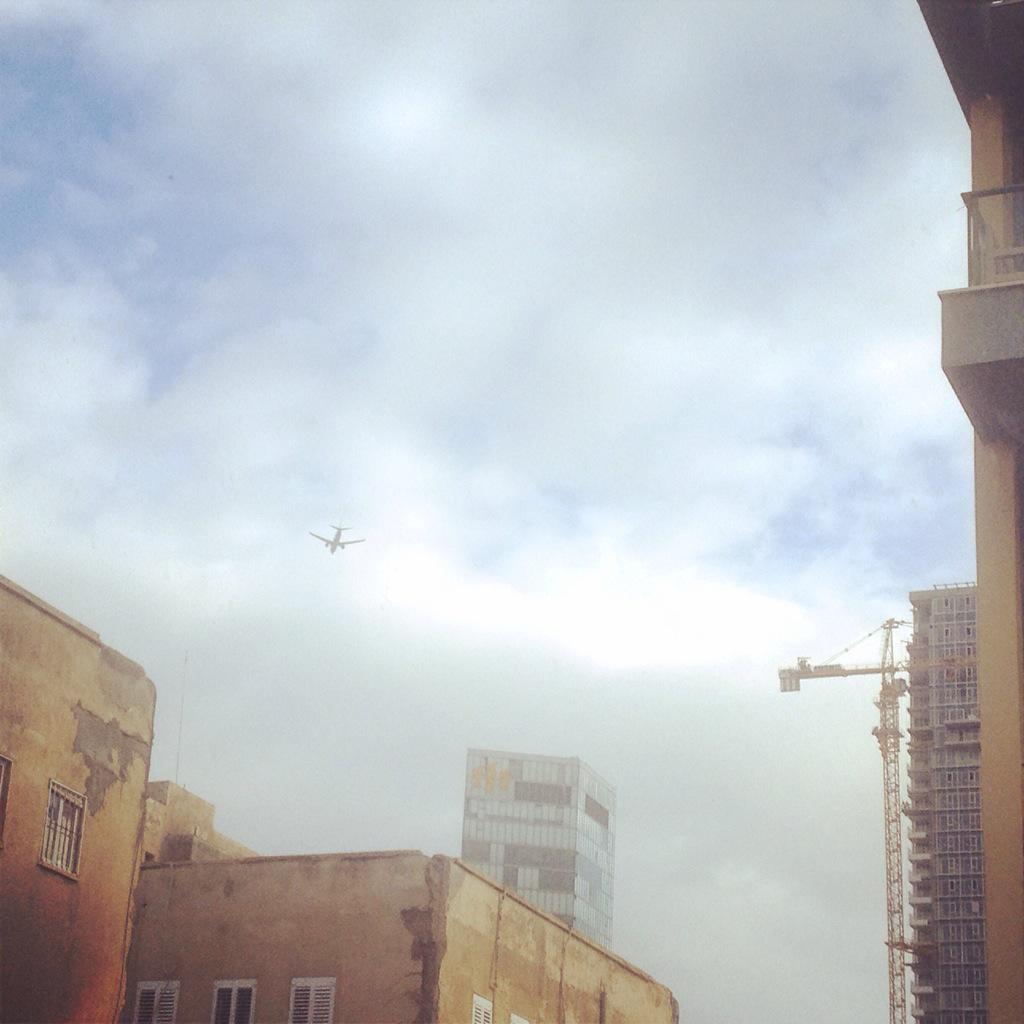 EladPank's tweet photo. Weekend window. #window #TelAviv http://t.co/a1tqCgsgko