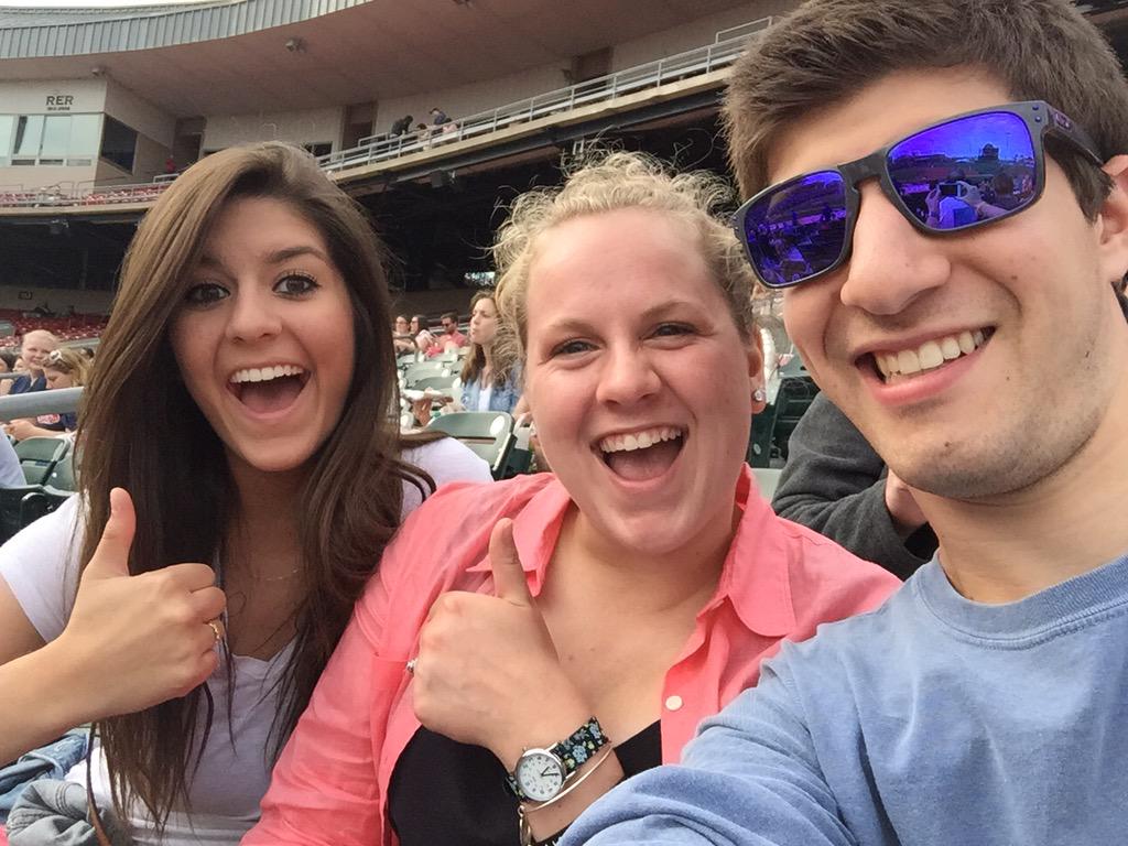 Ksweetness's tweet photo. @BuffaloBisons #StayConnected #formerinterns http://t.co/oZRvIs1UvL