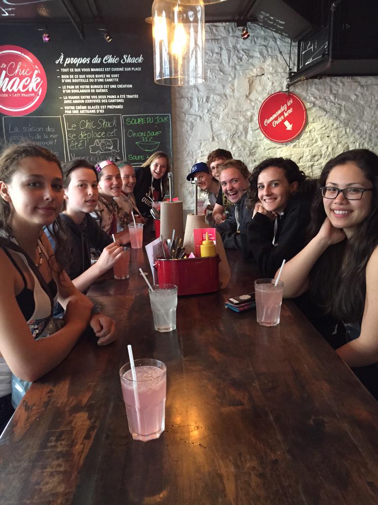 cbLRSD's tweet photo. Supper at Le Chic Shack #cbstudents #cbLRSD http://t.co/1S5RX0NWjQ
