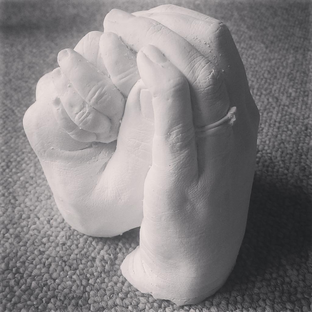 HandmadeByJesie's tweet photo. DADDY AND HIS GIRLS
Husband, wife and 4 month old baby, captured together.
#handmadebyjesie 
#tooprecioustoforget http://t.co/Yk6nMLQa5n