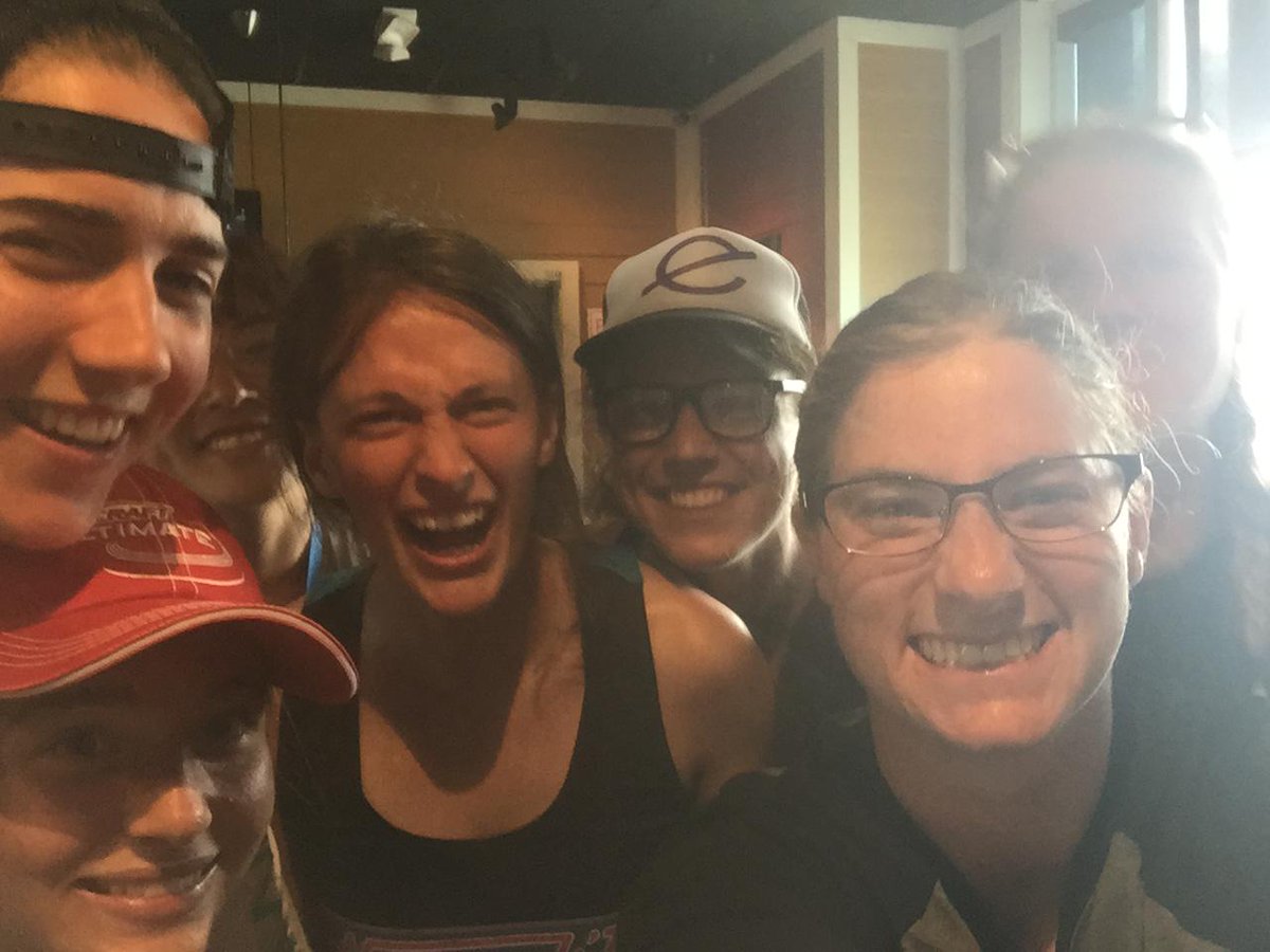 lasads's tweet photo. Element and airport bars! Love this team #elementforever http://t.co/8AYrPLatFF