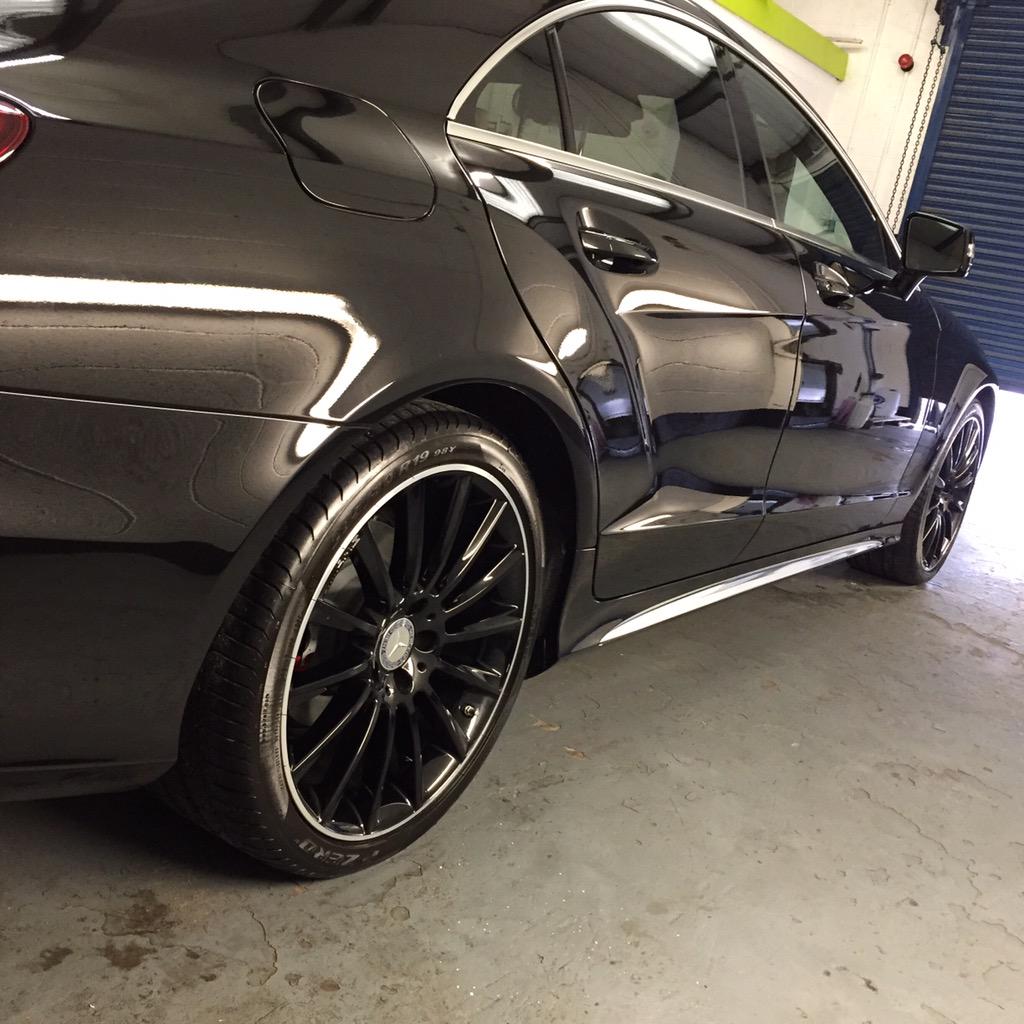 shaymus08's tweet photo. We have worked on some nice cars at @SmgValeting but this mercedes we detailed was something else... #meanlooking http://t.co/DUeDU7IwiV
