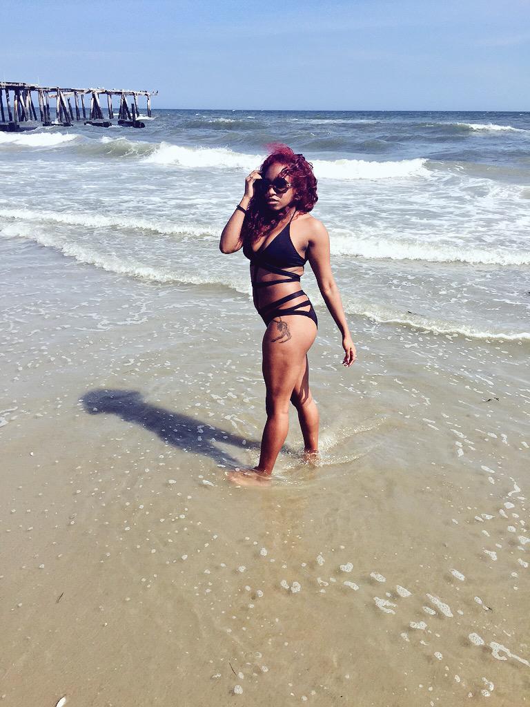 BriJackCity's tweet photo. Baby you summer time fine 😏 #BriDayWeekend #Shenanigans2015 http://t.co/XpmOgzLTM0
