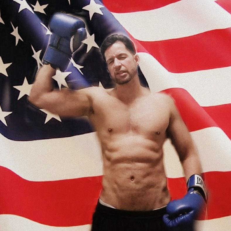 mrRayD's tweet image. #happy #memorialday #weekend al estilo Sylvester Stallone! Imitando a Rocky Balboa #sylvesterstallone