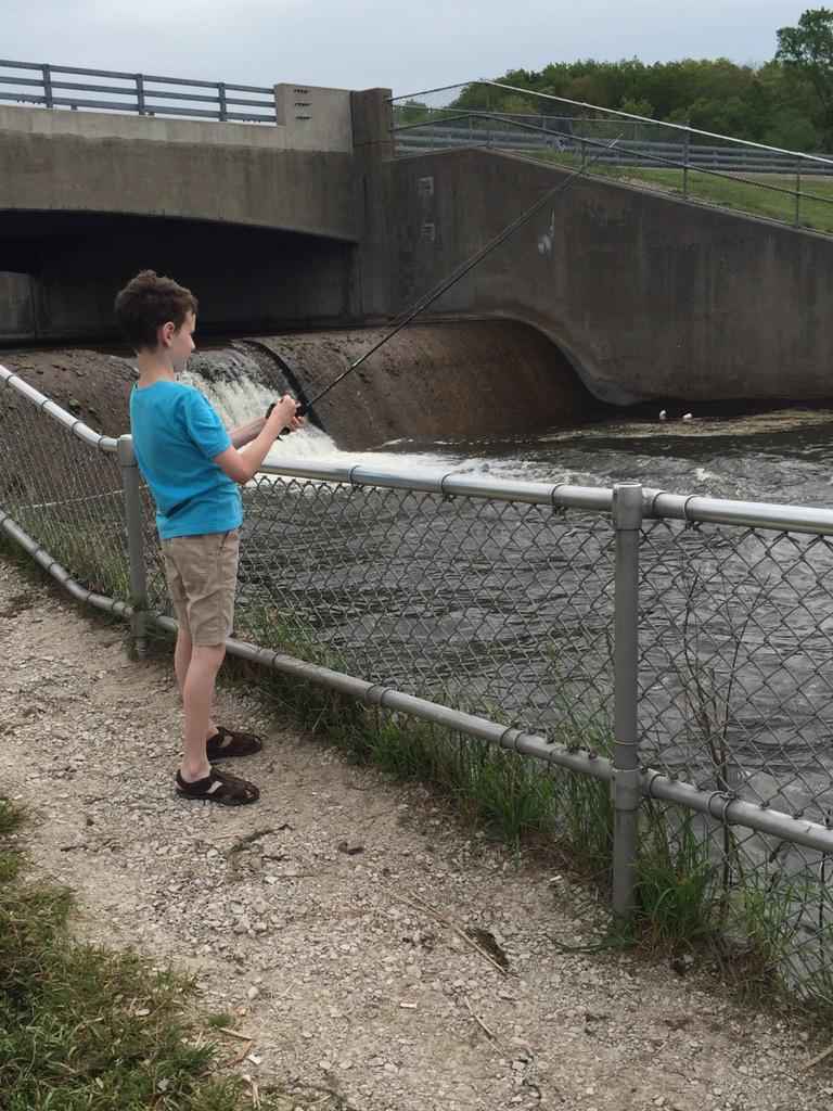 nealruhl's tweet photo. We didn't land his #FirstCatch 4 #FirstCatchSweeps but we did talk bout his spelling test & "girls" @Take_Me_Fishing http://t.co/a9iHS71x26
