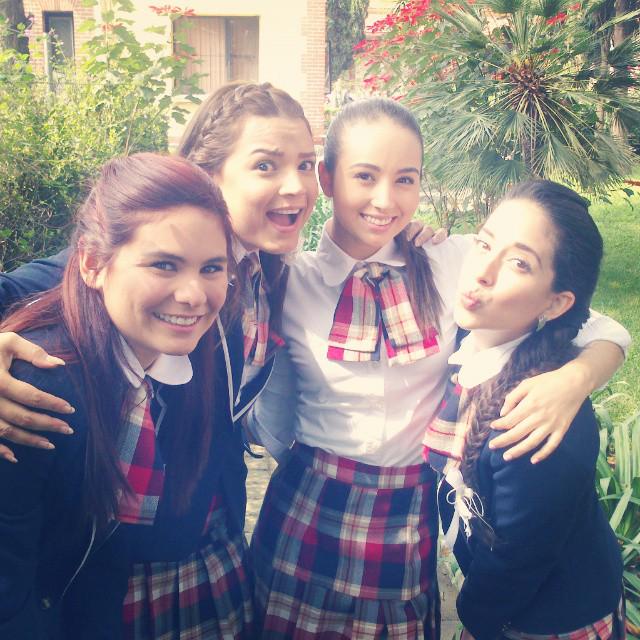 AndydeMoore's tweet photo. Que hacen aqui leyendome? Vayan a ver #UEPA #Uepitas #LaMaldá @UepaOficial #QuímicaEnComún http://t.co/SDVKumP0fh
