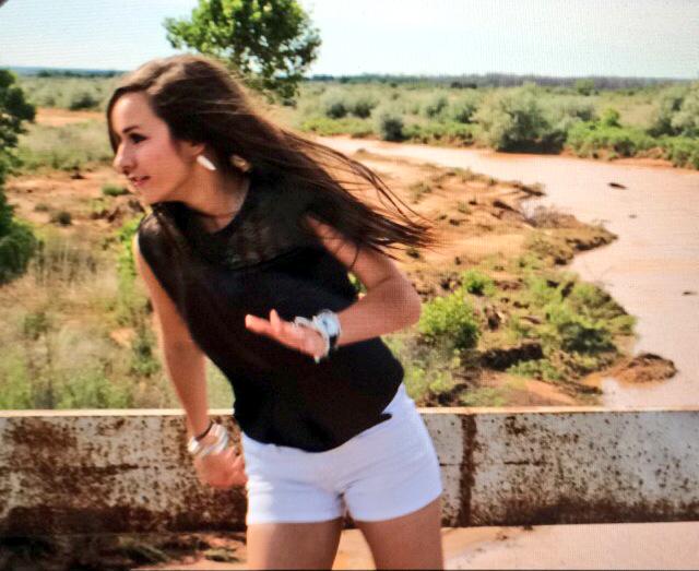 shayna_smith_23's tweet photo. Taking pics on the mulberry bridge wasn't the best idea I've ever had... #CAAAAR! http://t.co/ZsdSivglRp