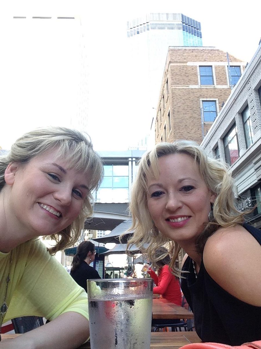 KatieKeever's tweet photo. #redsox after party http://t.co/jGFPRCmwTx