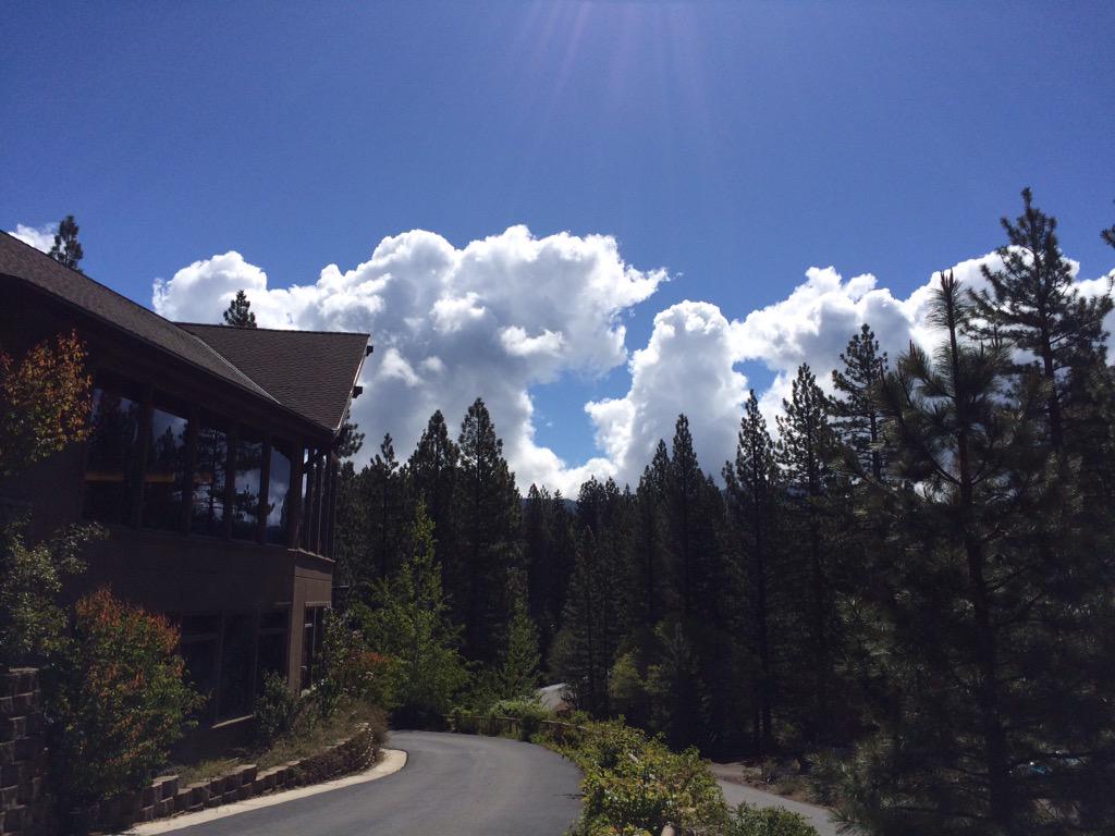 Leshhlieeee's tweet photo. Such wooow at the view at tahoe #FAR2015 #filamunity http://t.co/OIM7ExBuGV