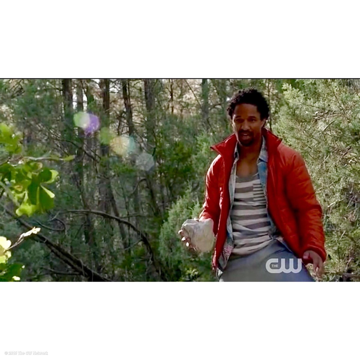 Joel_Courtney's tweet photo. Alan: “What? It’s in the Hunger Games!” #TheMessengers Episode 7 airs this Fri 9/8c on @CW_Network @SirCraigFrank http://t.co/qAXBBwMPaF