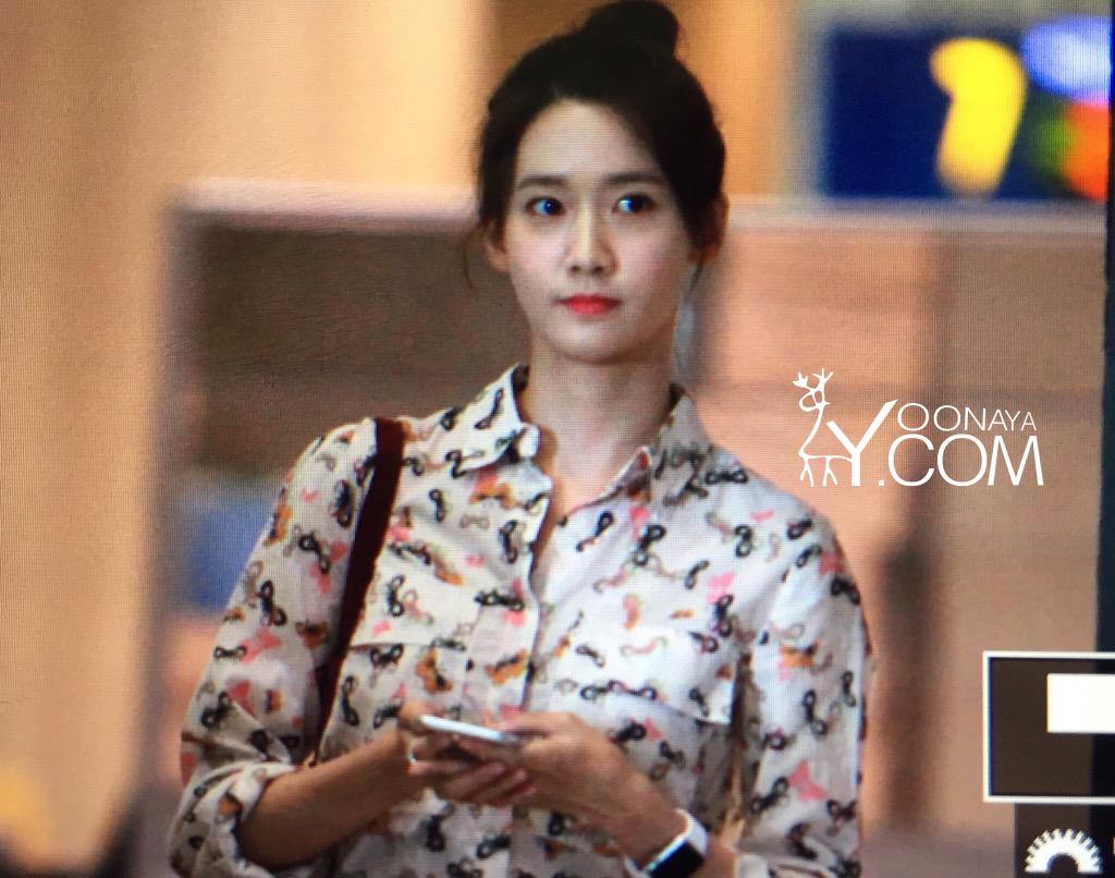 [PIC][26-05-2015]YoonA trở về Hàn Quốc vào trưa nay CF51I-8UsAAk3li