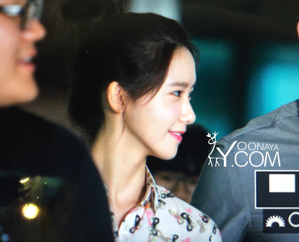[PIC][26-05-2015]YoonA trở về Hàn Quốc vào trưa nay CF51NiBUgAEOPJw