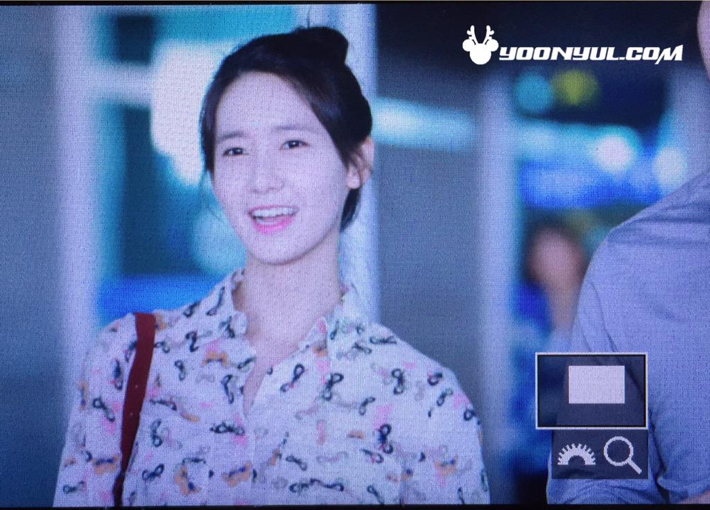 [PIC][26-05-2015]YoonA trở về Hàn Quốc vào trưa nay CF54sMIUoAEv0ab