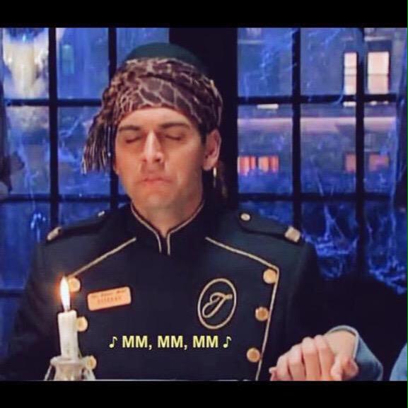 leah_minnucci's tweet photo. We all know who started the #charliecharliechallenge http://t.co/bCCf0hFafl