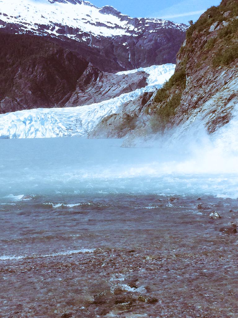 DavisDooly's tweet photo. The mendenhall glacier is the most breathtaking place on earth http://t.co/LZrYUmMCpY