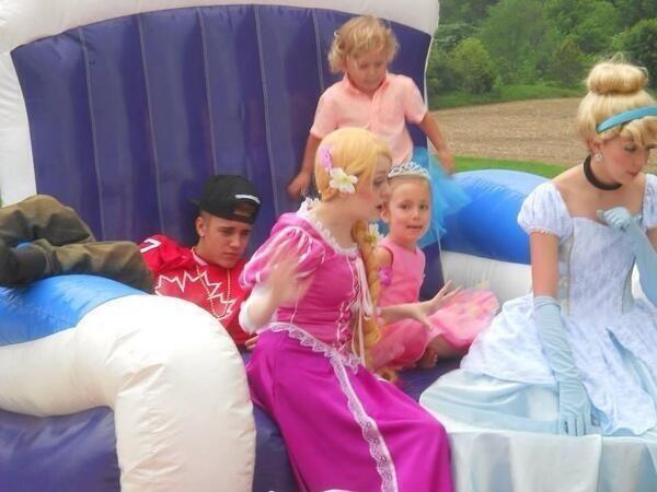 justenbeiber011's tweet photo. Oh My god http://t.co/aBzxZQFTKl