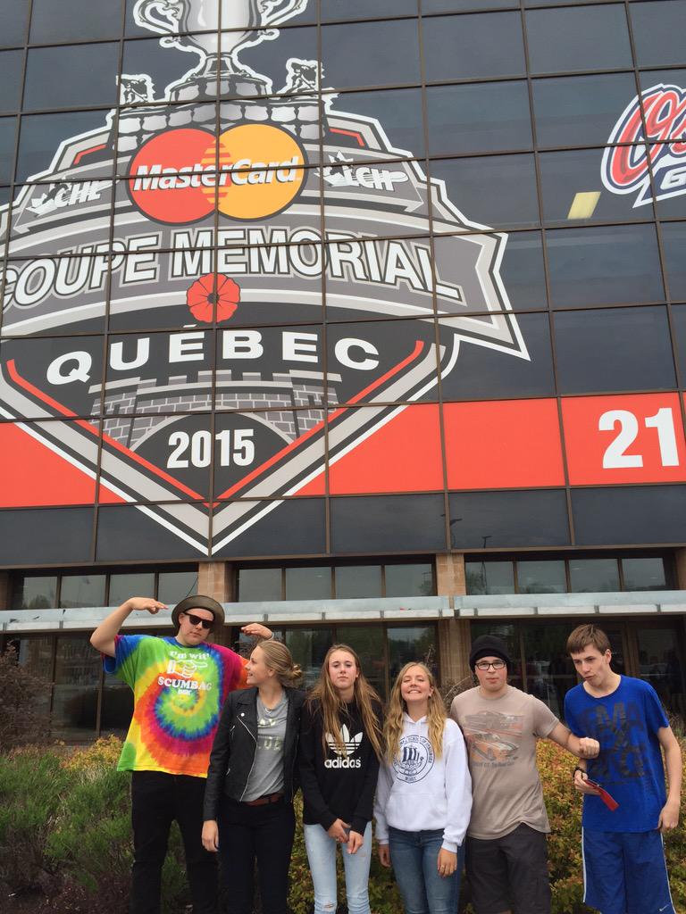 madamemcelroy's tweet photo. Aberdeen Hall cheering on @Kelowna_Rockets in Quebec City #MemorialCupTQN @AHGRYPHONS @aberdeenhallPS http://t.co/63GPMGFoyx