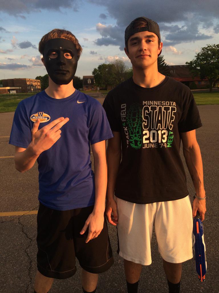 GuerillaSquad7's tweet photo. @akahnks5 hunted down @Dylanromain97H @WasecaNerf http://t.co/d1kViULCp9