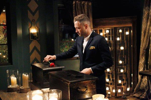 HollywoodTake_'s tweet photo. #BrittNilsson and #BradyToops are still dating, and it's getting serious! Here's an update > http://t.co/5MNEWwOvUJ http://t.co/yA9EjyBCin