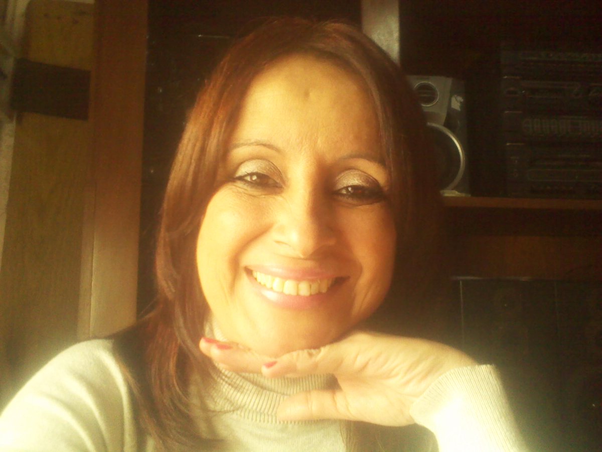 gloriaunavez's tweet photo. Buenas noches,a descansar,se termino el finde largo,besos!! http://t.co/gqB0uwCUZA
