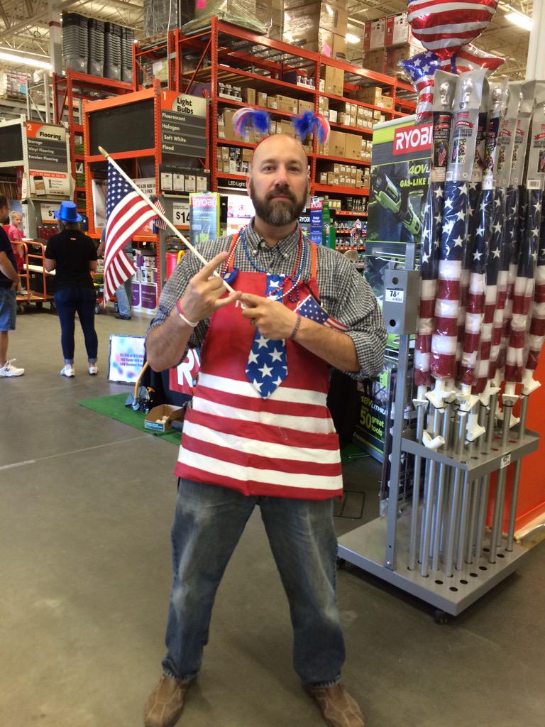 KimberlyRickert's tweet photo. Store 942! Memorial Day 2015 http://t.co/dgFYoEEfSR