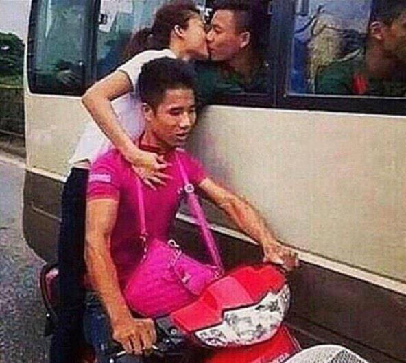 ThatSarcasmLmao's tweet photo. friend zone level: suicidal http://t.co/hp5h7gSv8w