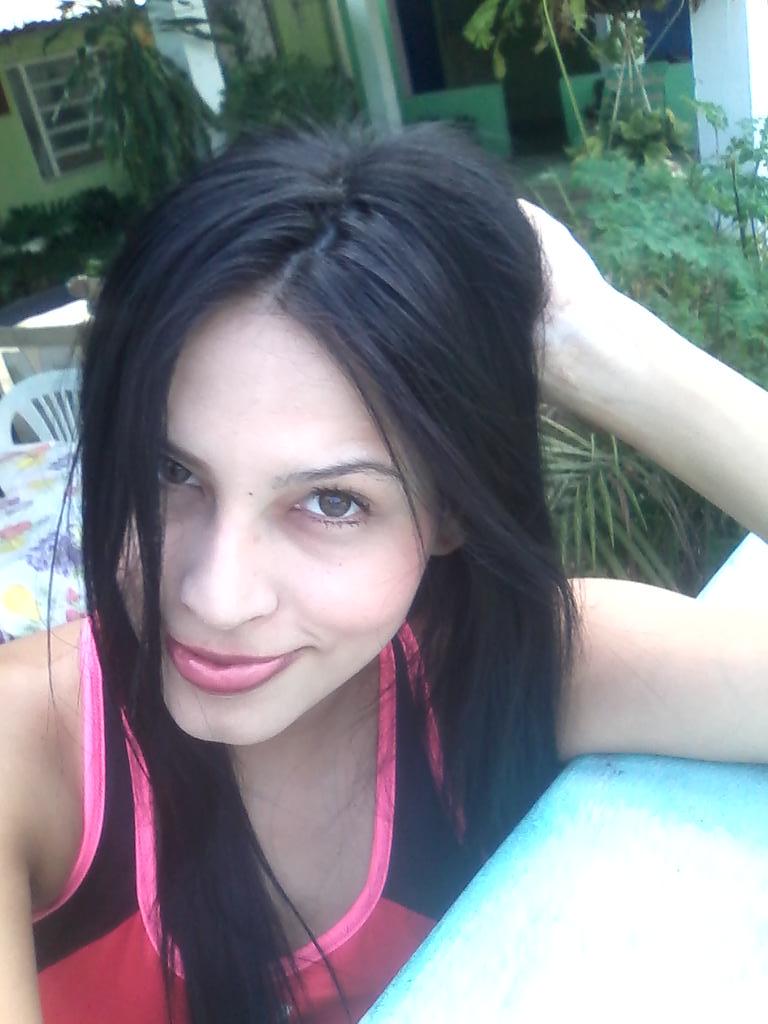ROBLES (@marianyrobles) on Twitter photo 