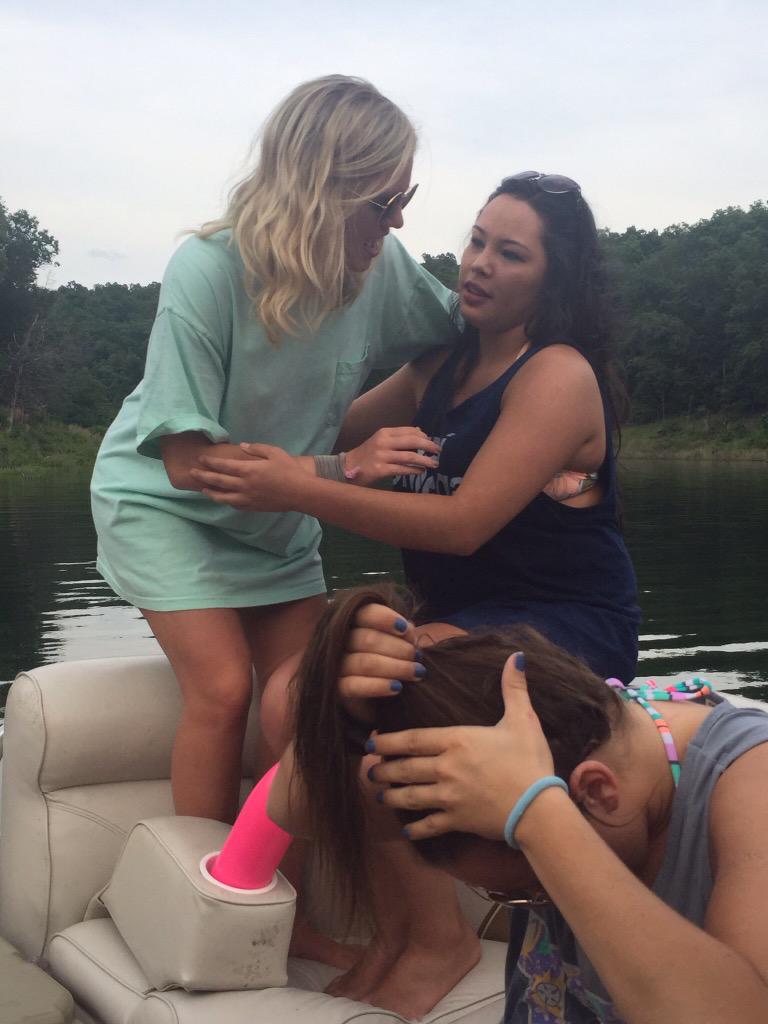 martibunch's tweet photo. well here's a year of being best friends http://t.co/961tOhuDCG