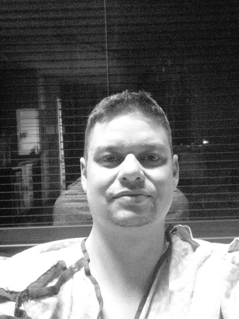 willyp68's tweet photo. Thanks to everyone for the prayers and thoughts. Love you all. #Onebigfamily http://t.co/aZeCHwqYxd